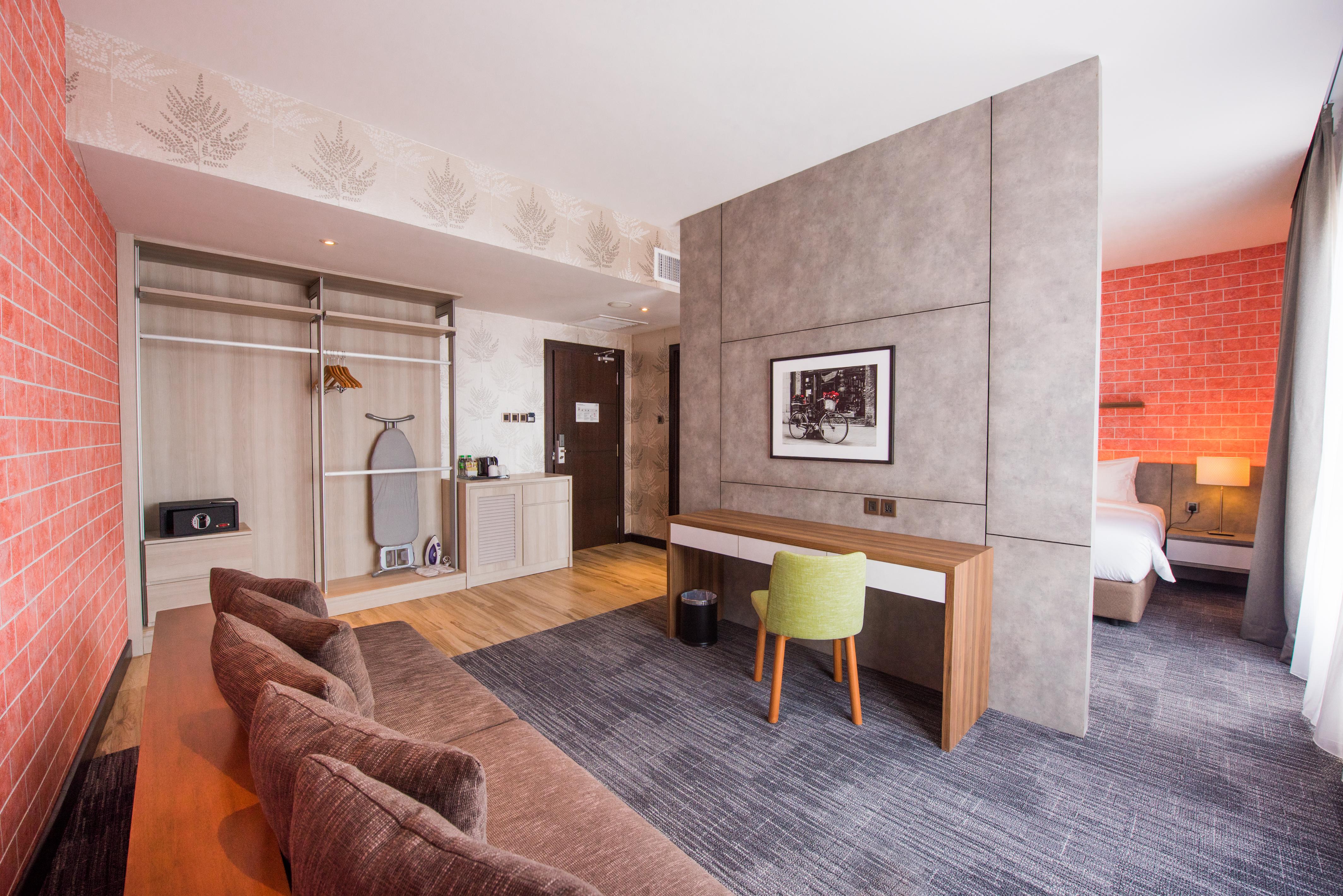The Smith House Hotel Пантай Ченанг Екстериор снимка