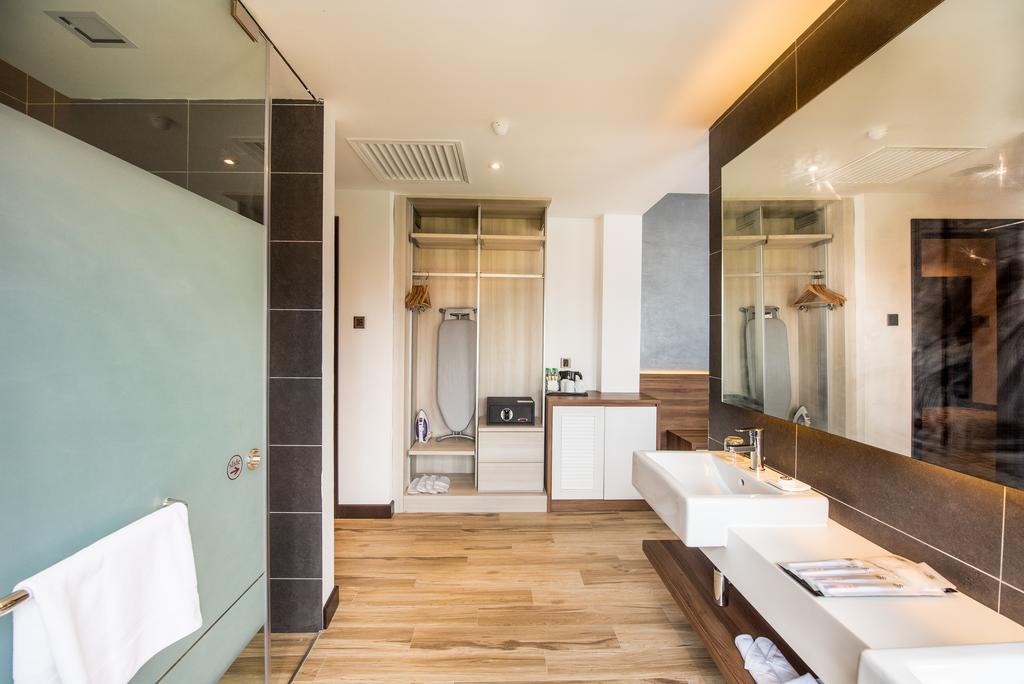The Smith House Hotel Пантай Ченанг Екстериор снимка